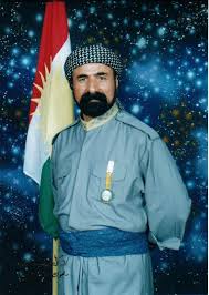 Şivan Perwer – Mit kurdischer Flagge